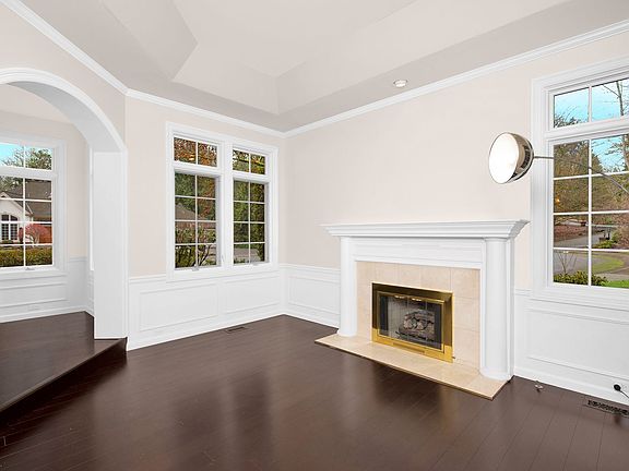 5th image of 4921 166th Ct NE