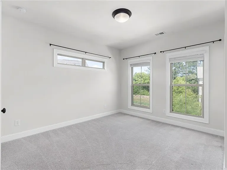 301 Marlowe Aly — Photo 37