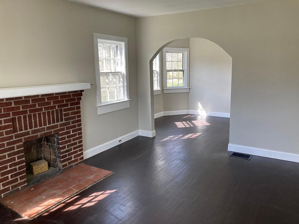 1st image of 3723 Lancaster Dr
