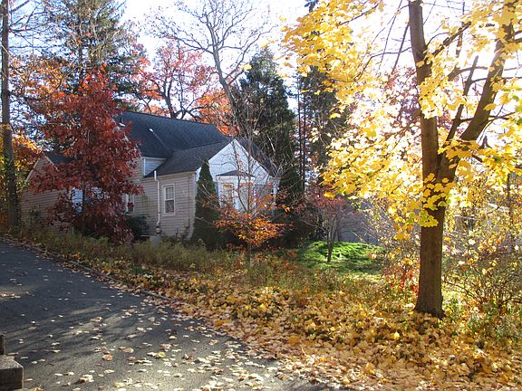 2nd image of 112 Fairview Ave