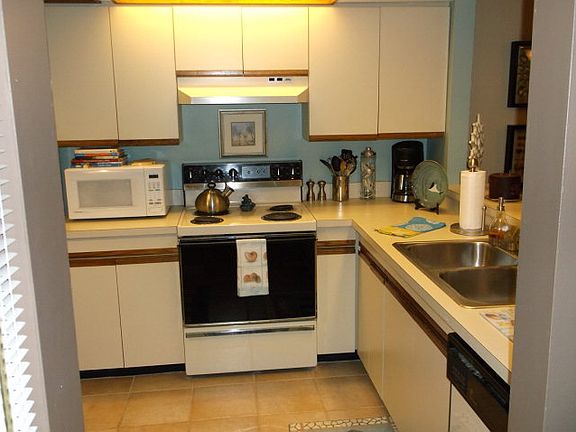 4th image of 900 Wimbledon Dr