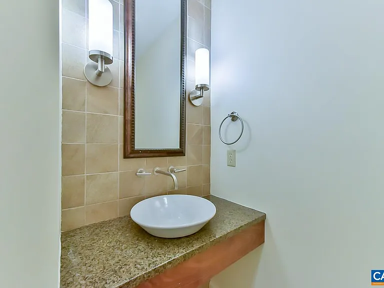 1012 Wildmere Pl — Photo 6