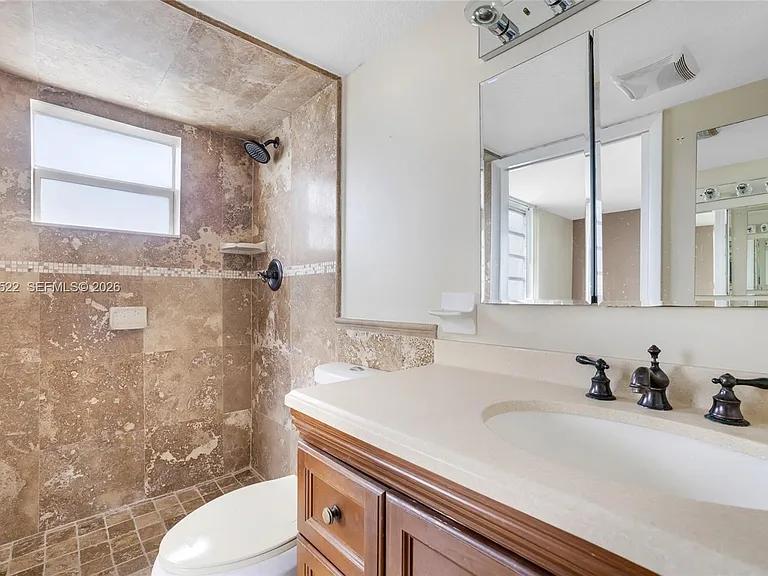 321 SE 3rd St #408 — Photo 25