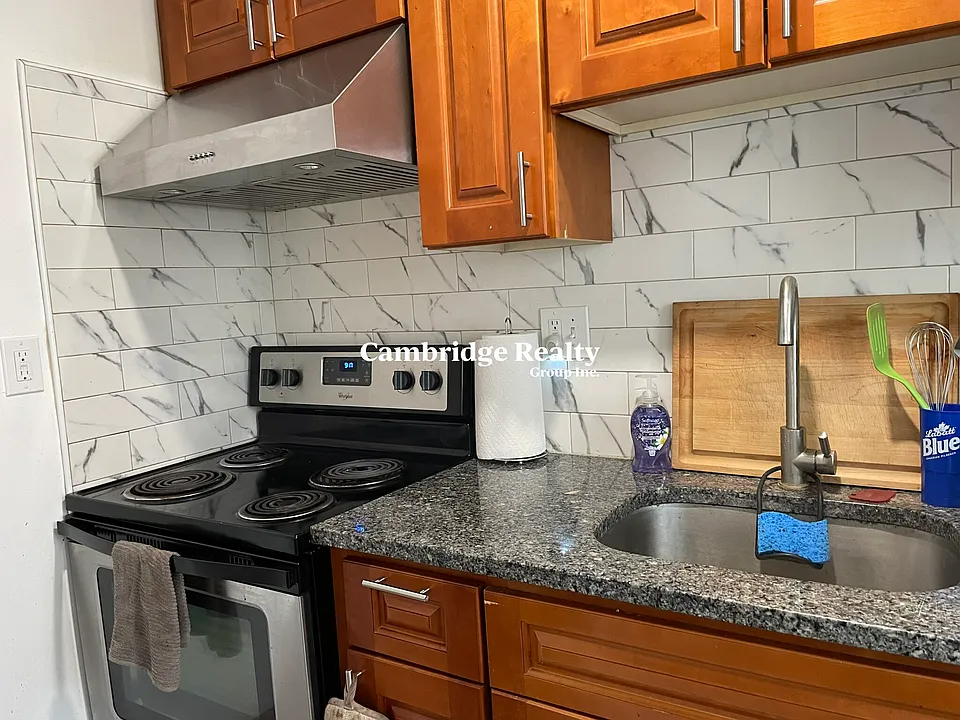 33 Jefferson St #1T
