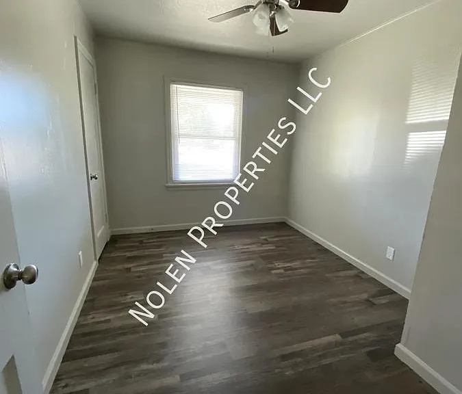 103 E Marshall Dr — Photo 6
