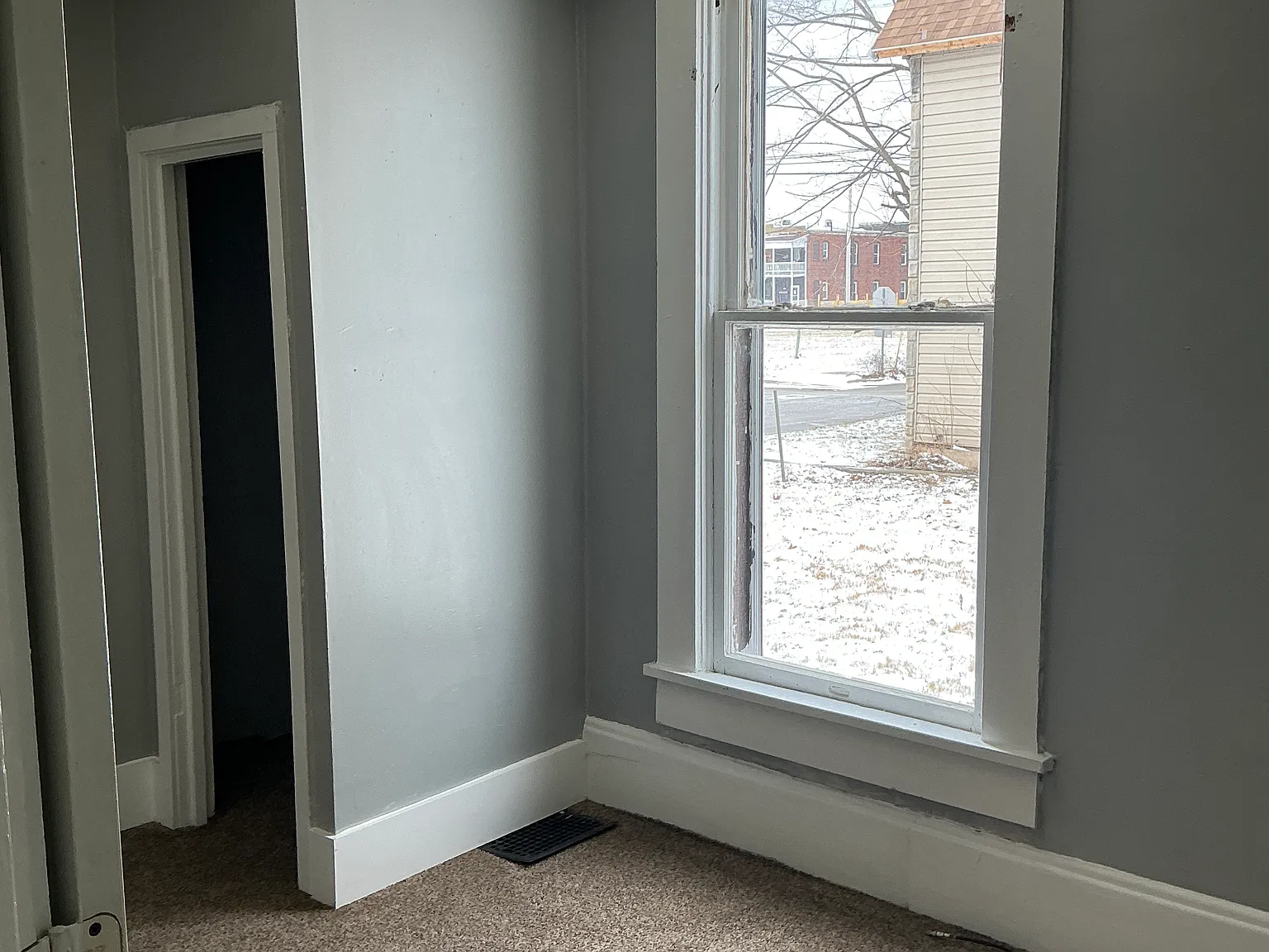 2 bed, 900 sqft, $875 — Photo 3
