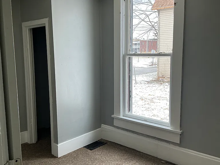 306 E North St #1 — Photo 6