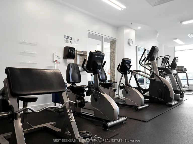 16 Harrison Garden Blvd #1011 — Photo 15