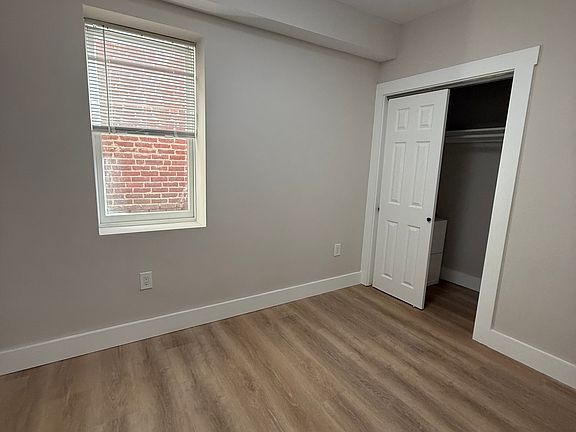 4th image of 17 M St APT B