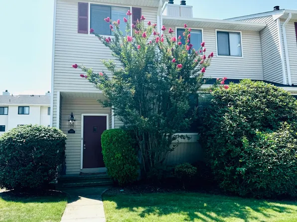 461 Clubhouse Drive, Middletown, NJ 07748