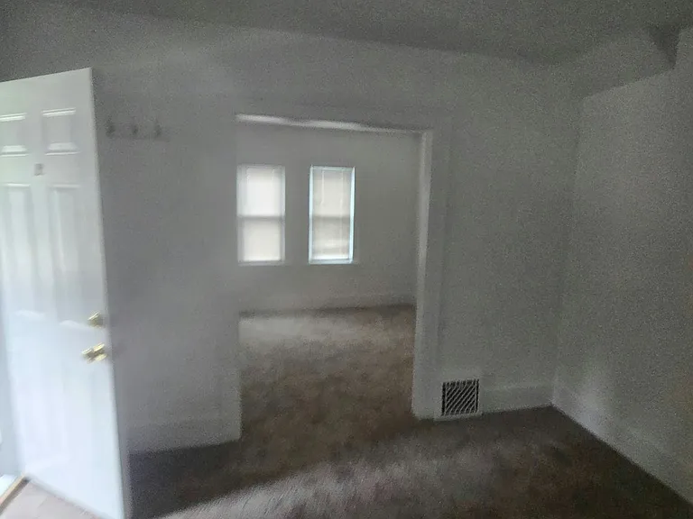 4013 Wildwood Ave — Photo 5
