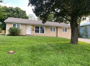 622 NW Lakeview Rd, Blue Springs, MO 64014