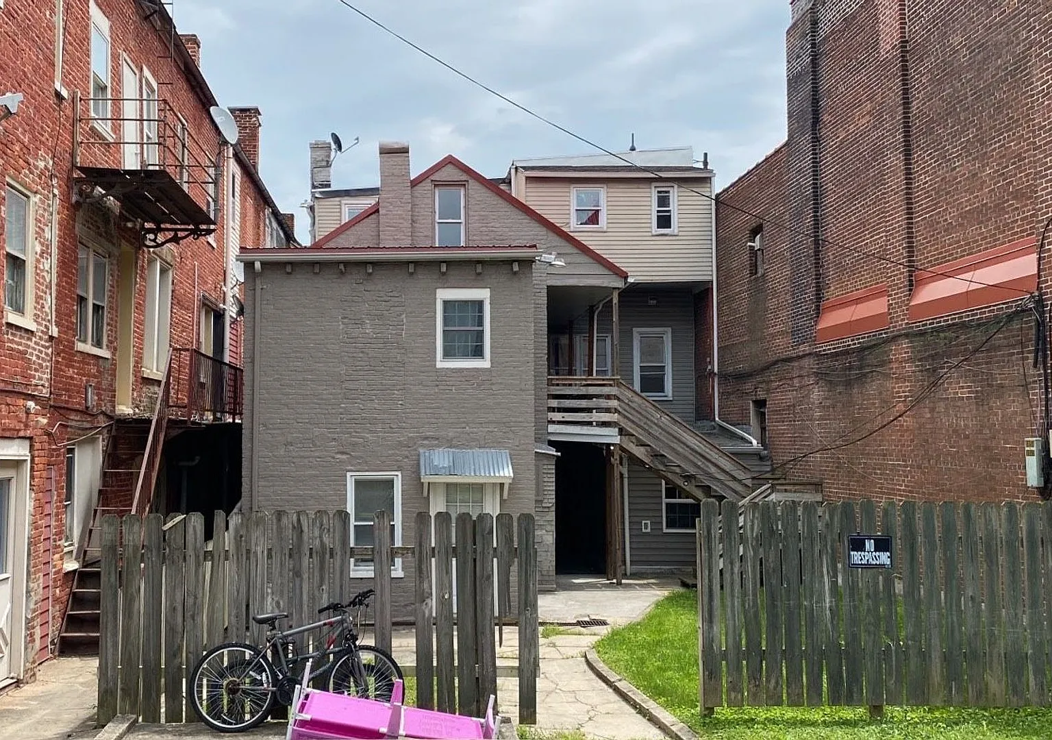 149 S Main St — Photo 2