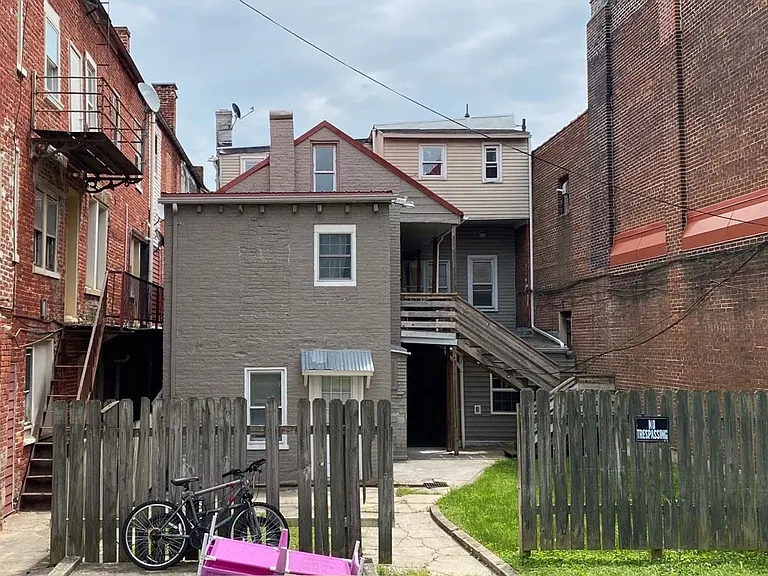 149 S Main St — Photo 2