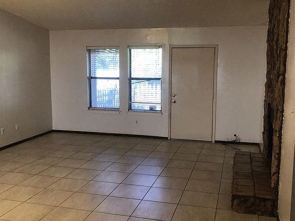 3rd image of 3389 Green Briar Cir #B