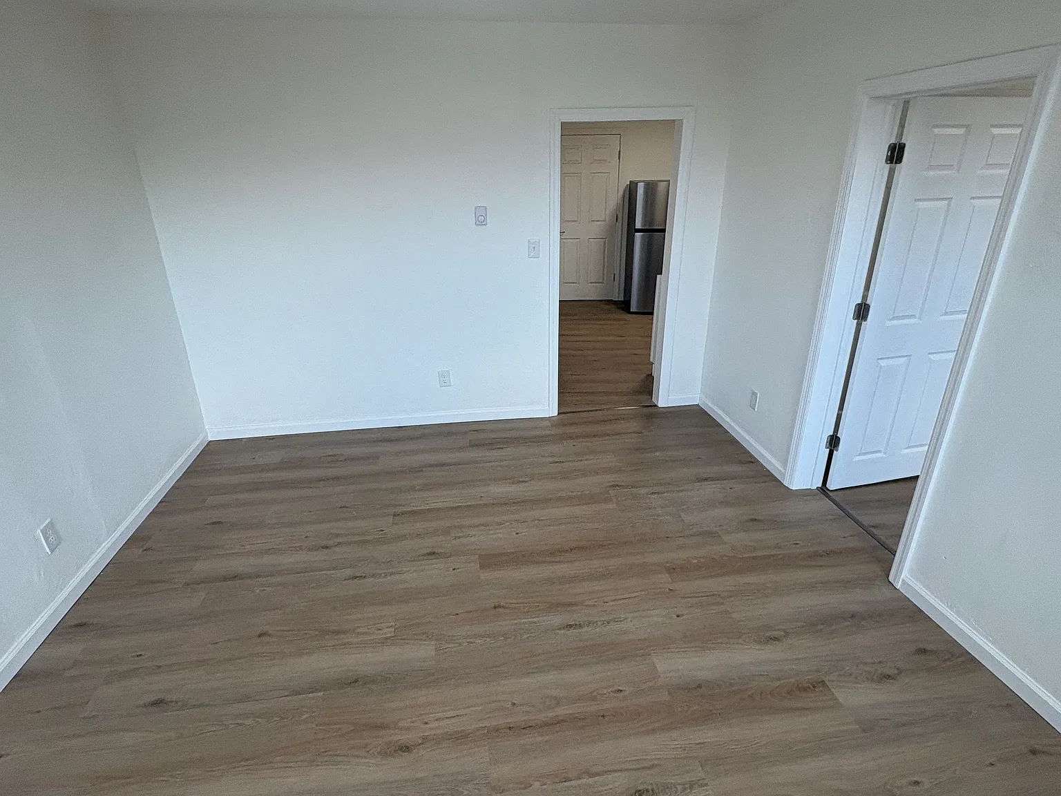 1 bed, 800 sqft, $1,100 — Photo 2