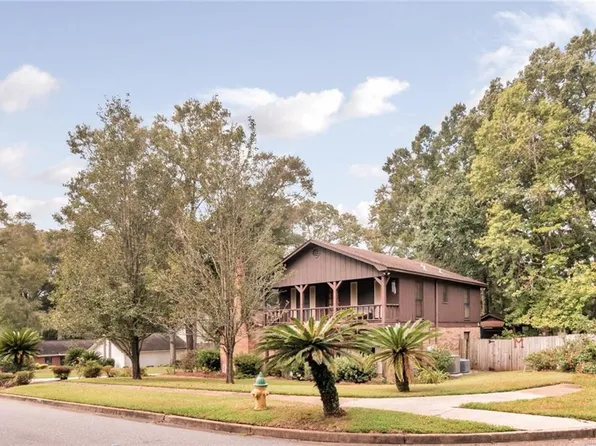 2400 Huffman Dr E, Mobile, AL 36693