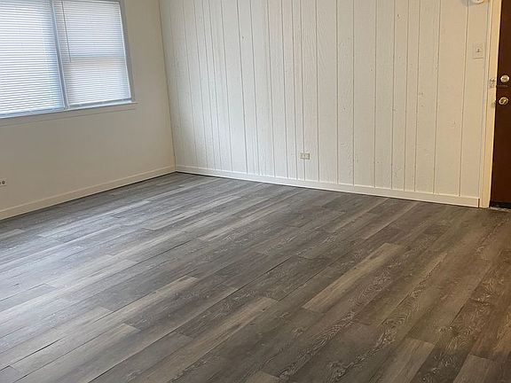 3rd image of 4336 Lindenwood Dr #1NW