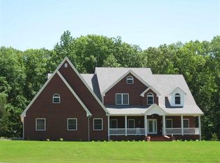 720 Raymond McAnally Rd, Savannah, TN 38372