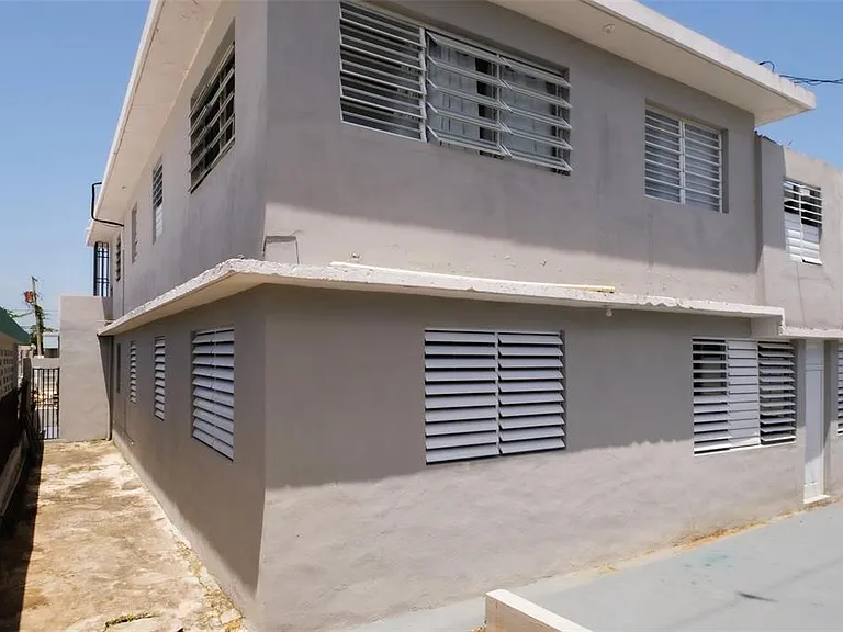 1041B Luis Cordova Chirino Ext — Photo 15