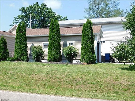 2nd image of 2522 Lakeside Dr