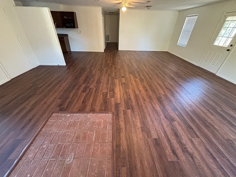 1731 County Road 3701 — Photo 7