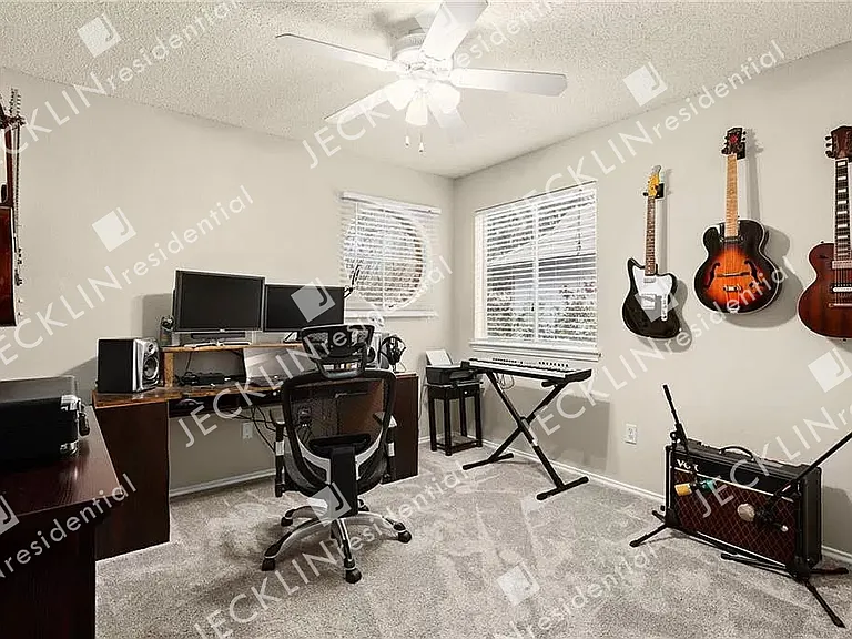 13805 Lothian Dr — Photo 25