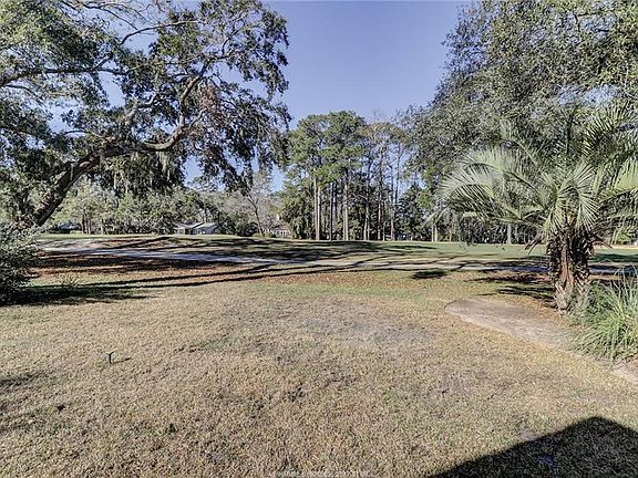 4th image of 23 Wax Myrtle Ln