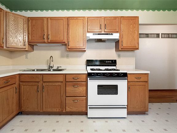 5th image of 1531 Beecher Dr