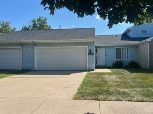 2913 N Natalie Dr, Champaign, IL 61822