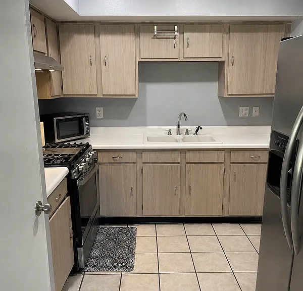 676 Aline St — Photo 3