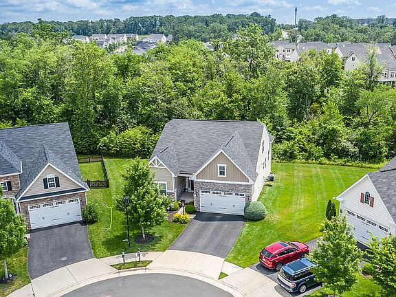 2nd image of 41886 Oatlands Point Ct