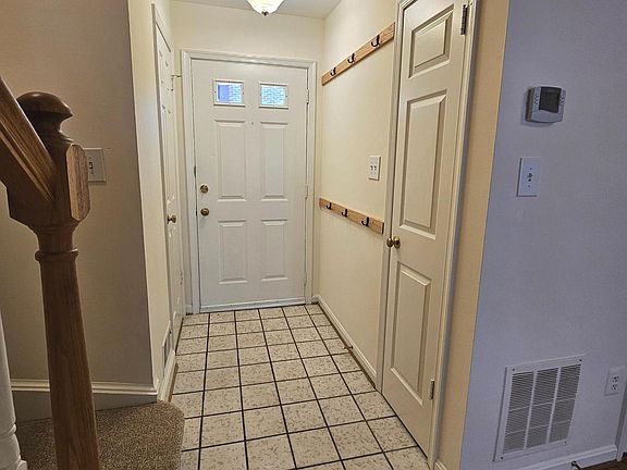 3rd image of 1119 N Stuart St #B