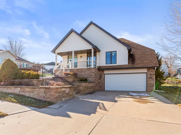 310 W Ferndale Dr, Council Bluffs, IA 51503