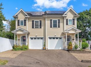 21 Crescent Rd #21, Needham Heights, MA 02494