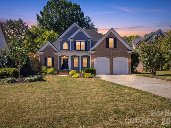 613 Weyburn Dr NW, Concord, NC 28027