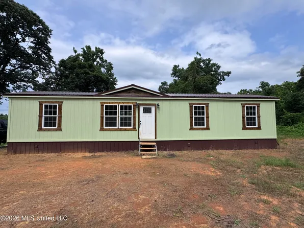 2370 County Road 719, Blue Mountain, MS 38610