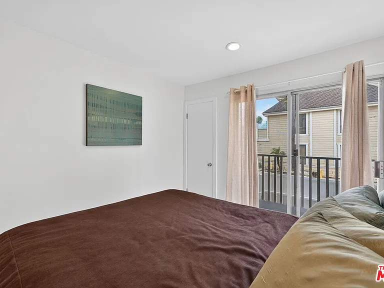 6819 E Ocean Blvd — Photo 43