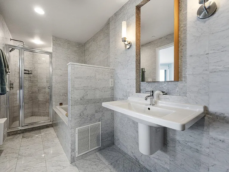 600 Harbor Blvd #870 — Photo 11