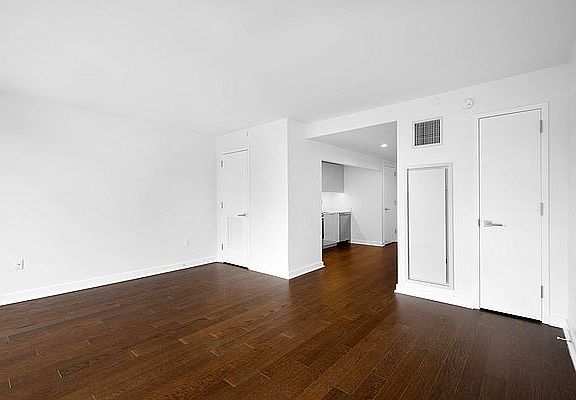 3rd image of 400 W 113th St APT 1409