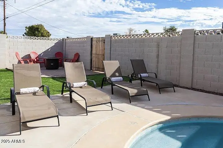 8447 E Sheridan St — Photo 22