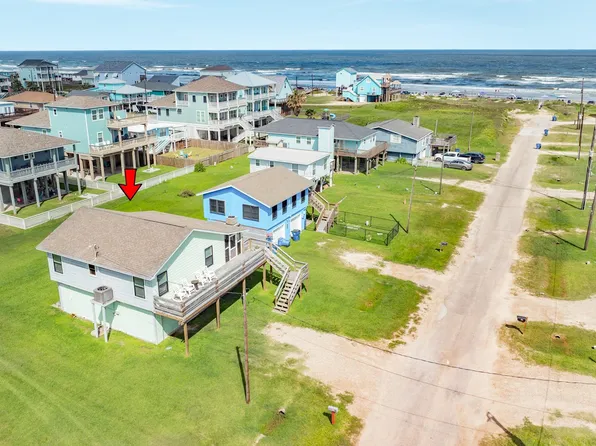 222 Driftwood Ct, Surfside Beach, TX 77541