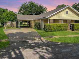 602 S Pearl St, Trenton, TX 75490
