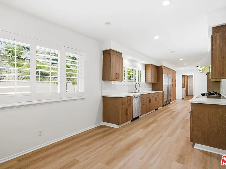 8900 Alto Cedro Dr — Photo 17