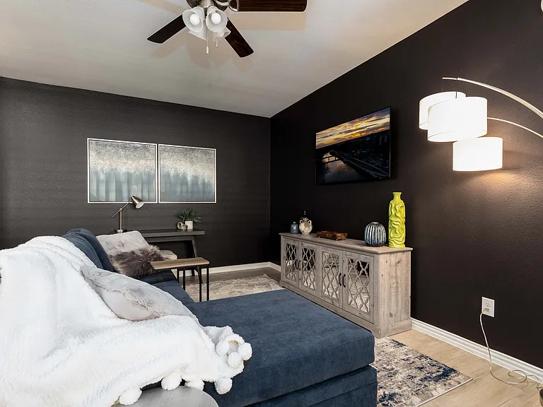 6704 Farsight Dr — Photo 4