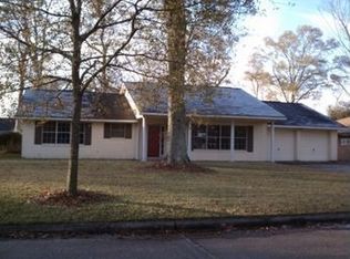 5755 Dellwood Ln, Beaumont, TX 77706