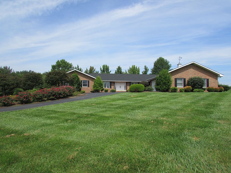 208 Clayhill Dr, Winchester, VA 22602 Zillow