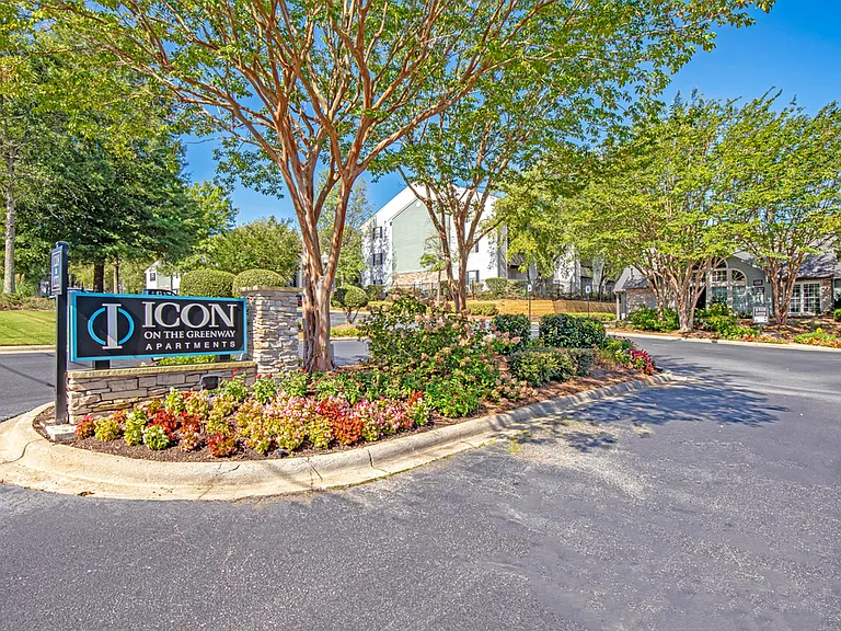 Icon on The Greenway Apartments — Photo 4