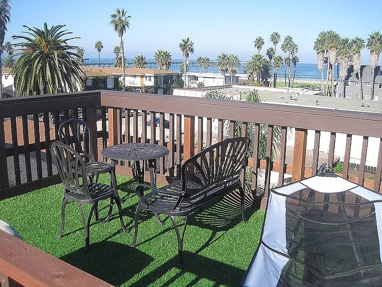 2 bed, 663 sqft, $3,400 — Photo 1