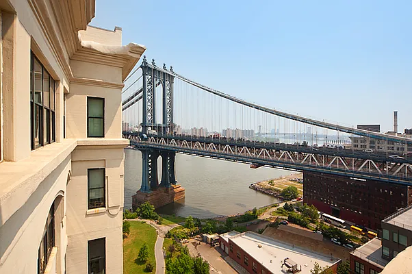 Rented by CORE | media 44